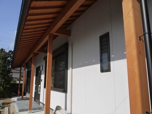 高松市で構造材を再利用、手づくりの収納も便利な環境共生型住宅　「涼風の家」